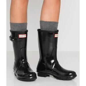 Hunter black gloss short rain boots